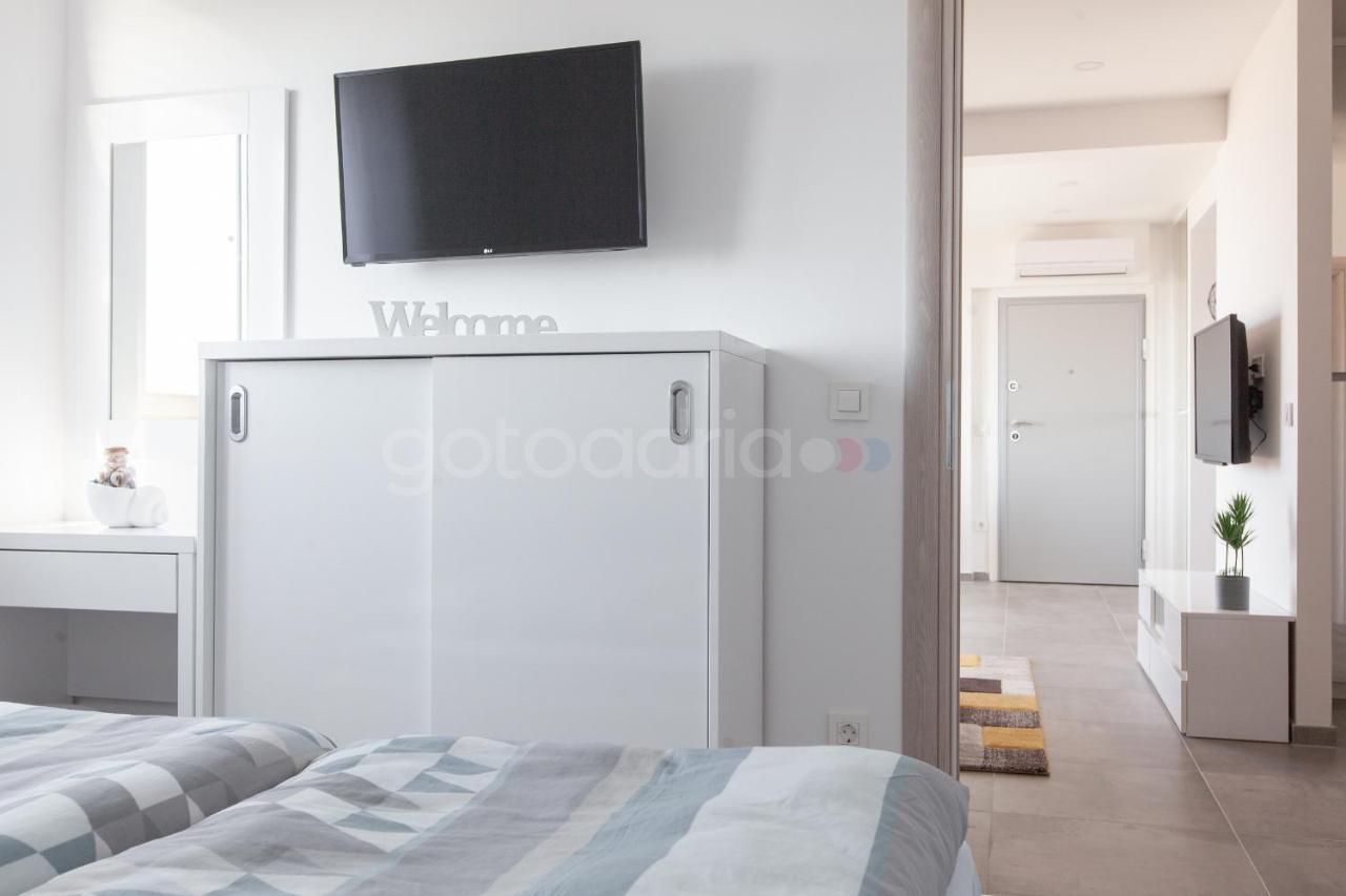 Luxury Apartment Sofia -Free Beach Parking Макарська Екстер'єр фото