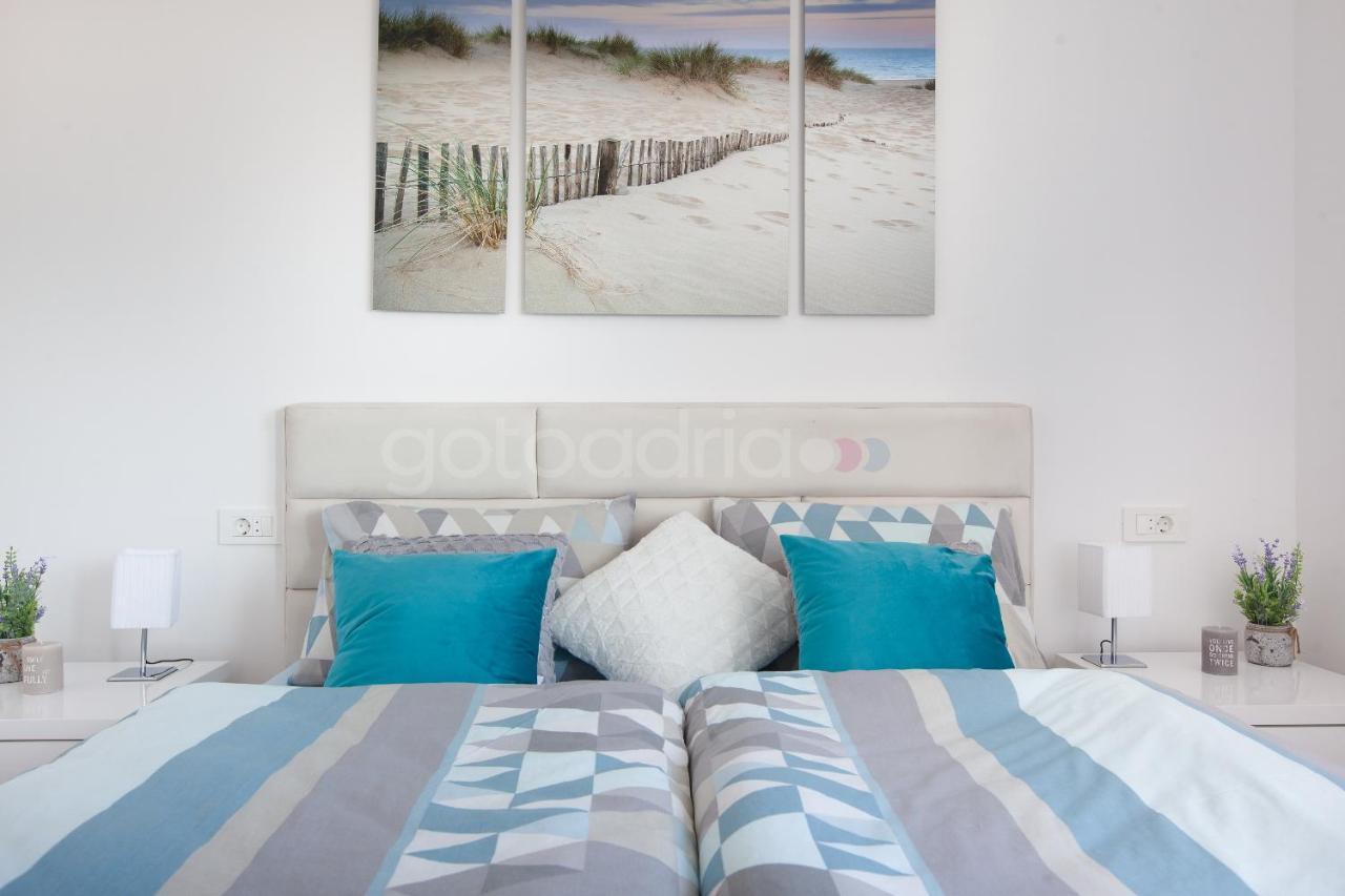 Luxury Apartment Sofia -Free Beach Parking Макарська Екстер'єр фото